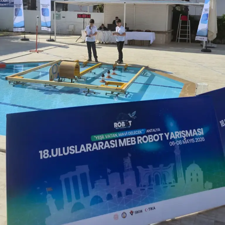 agvanin genc mucitleri antalya meb robot yarismasinda 08