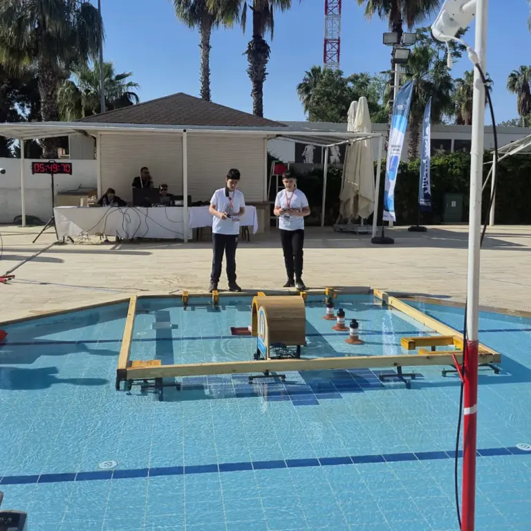 agvanin genc mucitleri antalya meb robot yarismasinda 11